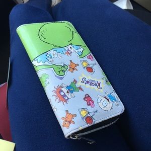 Meet your Posher, Claudia